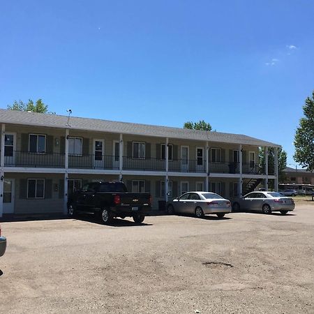 Colonial Motel And Rv Park Mandan Exteriér fotografie